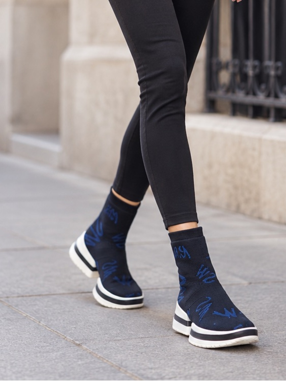 Stuart Weitzman Black & Blue Metallic 612 Logo Bootie Sneakers | Size 9